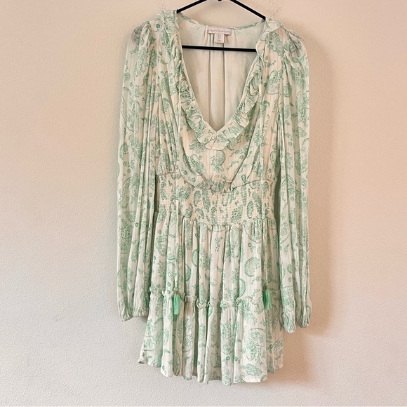 NWOT House of Harlow 1960 Mint Paisley White Smocked Ruffle Mini Dress Small - Picture 3 of 15